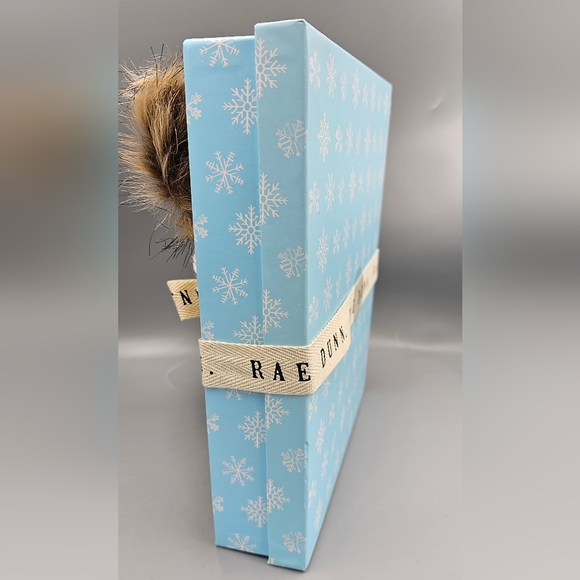 Rae Dunn "MAMA & MINI" Beanie Hat Set With Pom Pom in Ivory Christmas - Picture 6 of 6